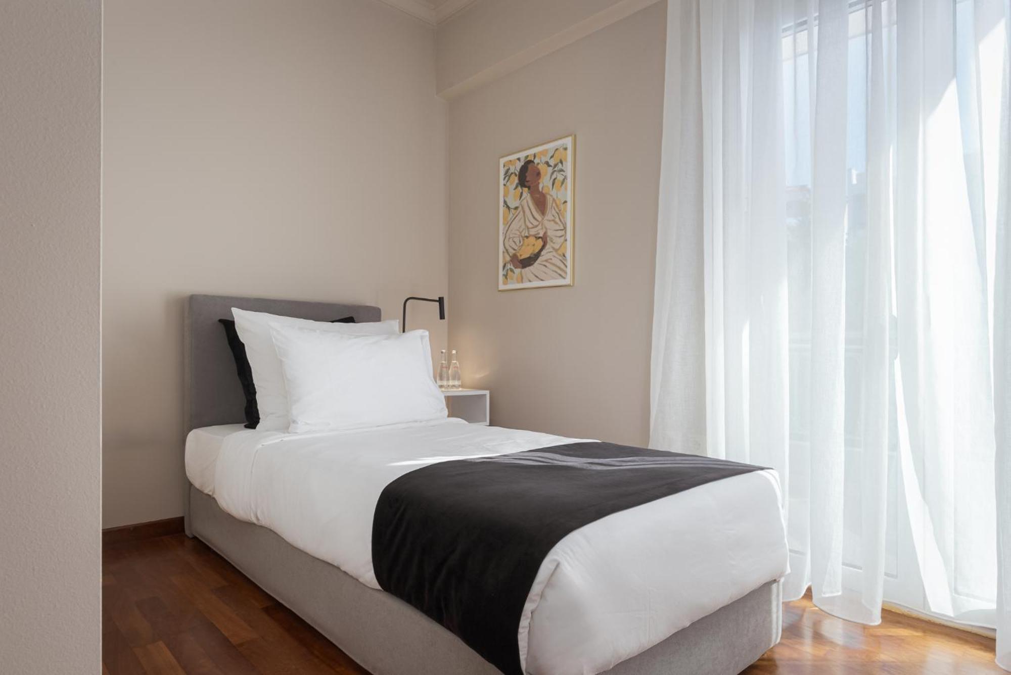 Athenian Grand Riviera Villa Eksteriør billede